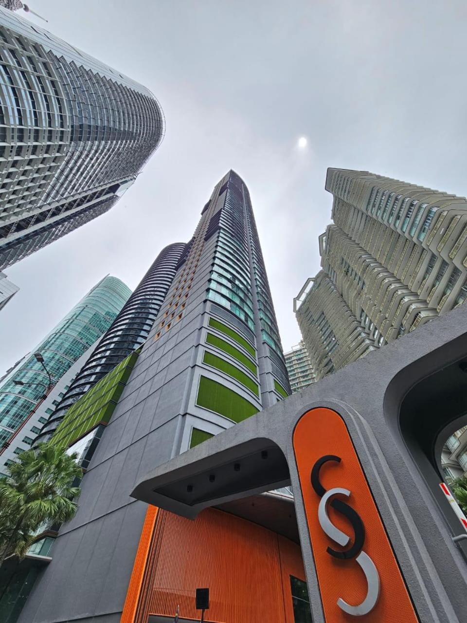 Sky Suites Klcc By Ali Kuala Lumpur Exterior foto